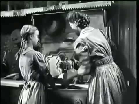 "A Tree Grows In Brooklyn" (1945)