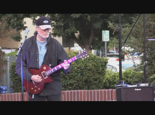 Downtown Woodland Thursday Concert in the Plaza: "Tom Rigney & Flambeau"