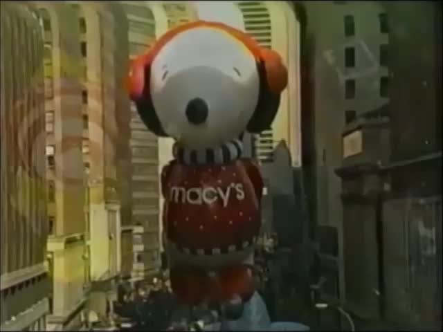 Macy's Thanksgiving Day Parade Balloon: Snoopy & Woodstock (1988-1995)