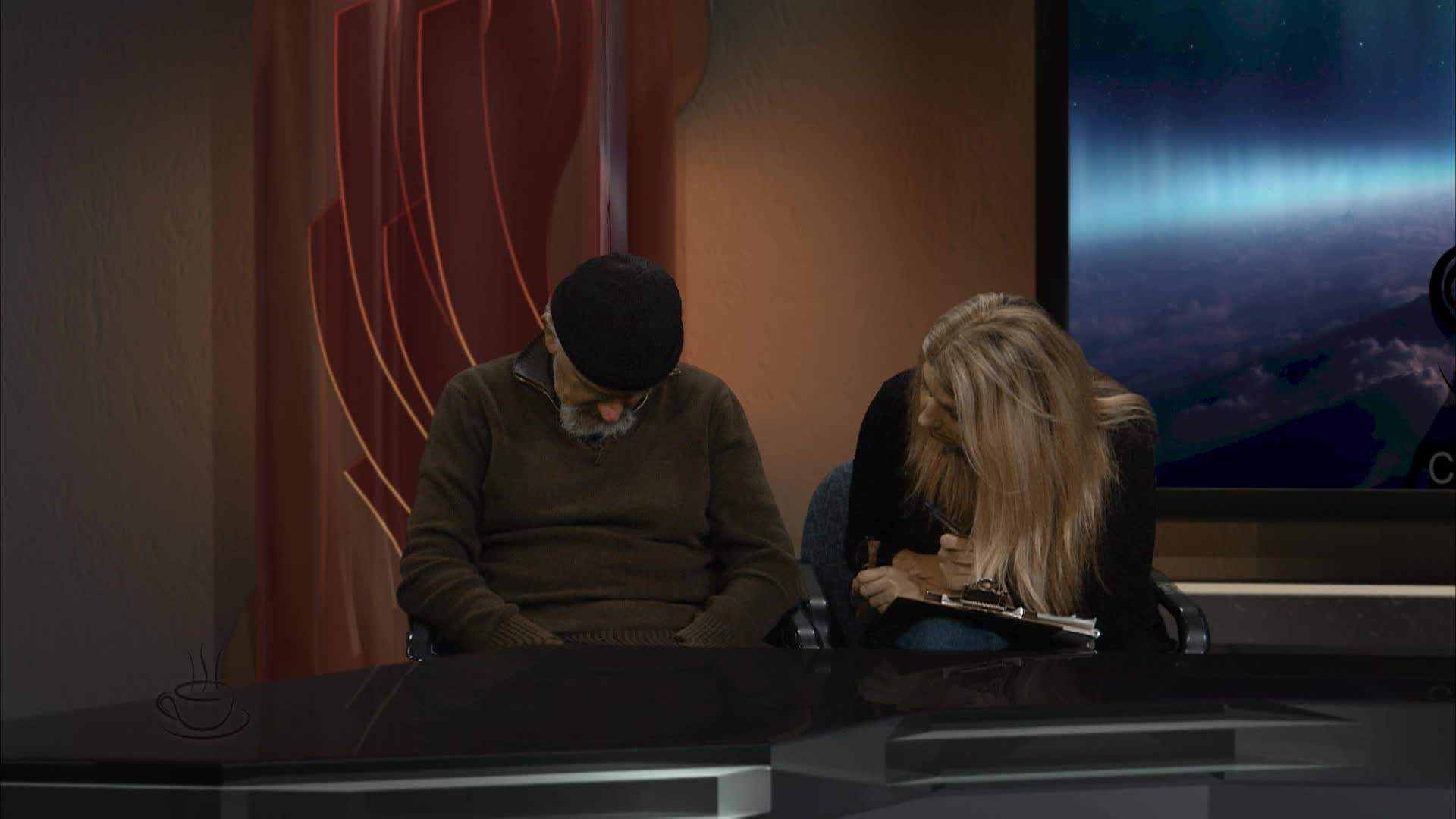 Cosmic Cafe Show: "Laurie McDonald Hypnotizes Bob Evans" (Part 2)