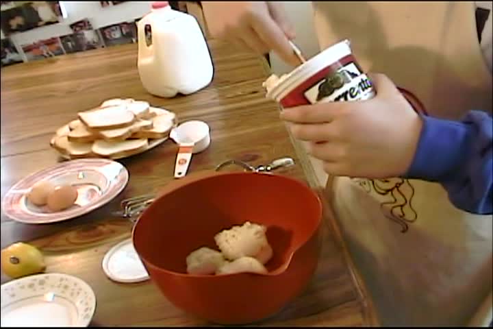 Oven Luv'n with Chef Melisa: "Stuffed French Toast Churros con Chocolate"
