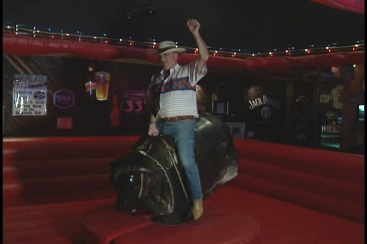 Sudzin Country: "Artists A.J. Lee and Acoustic Blue"