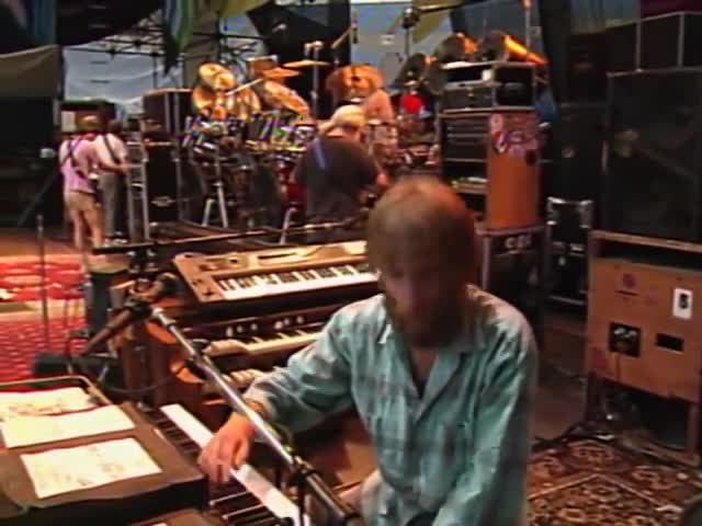 Grateful Dead: "Truckin' Up to Buffalo"  (1989)